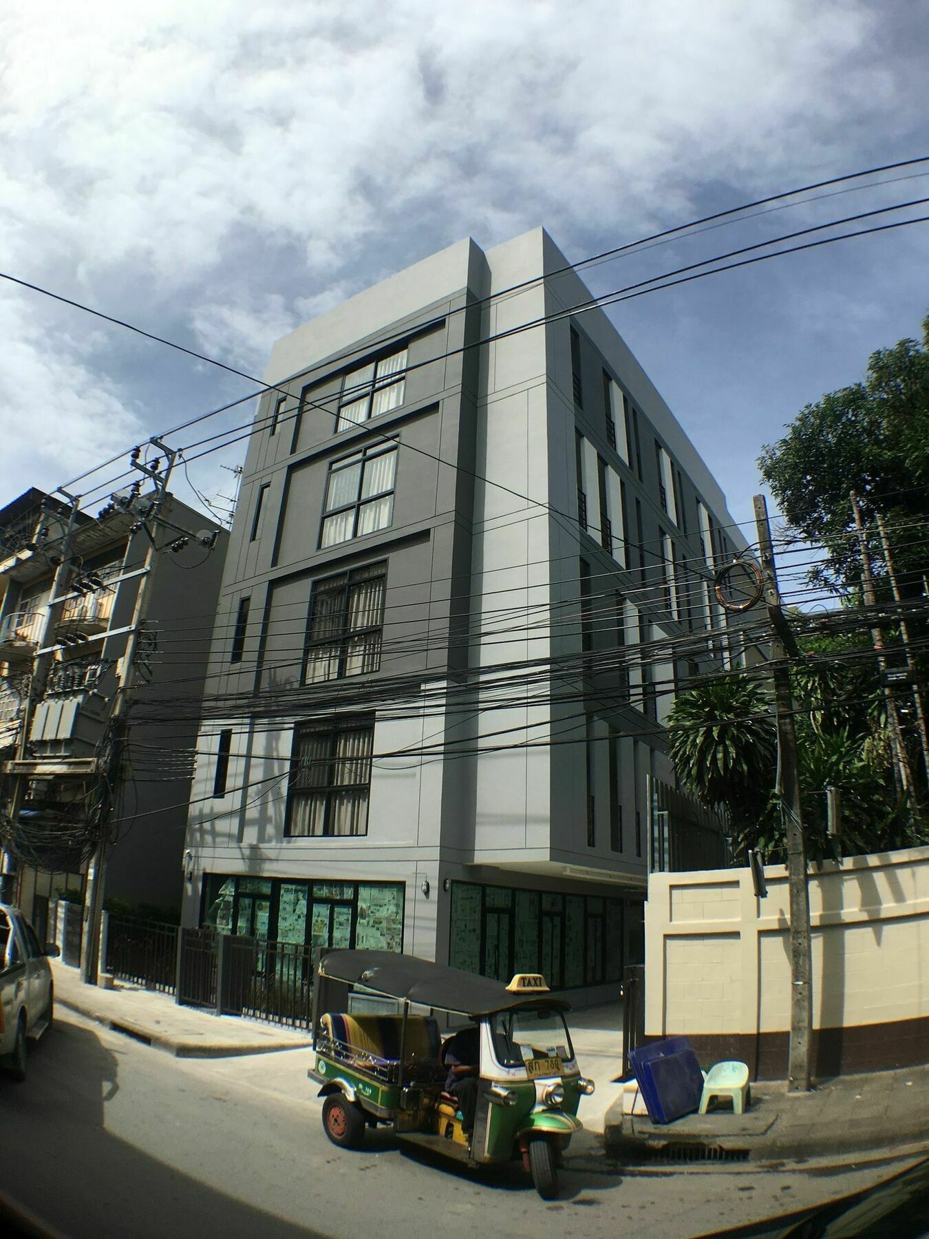 28 Place Bangkok Exterior photo